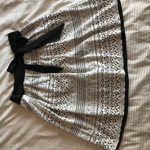 Super cute DownEast skirt with lace detailing